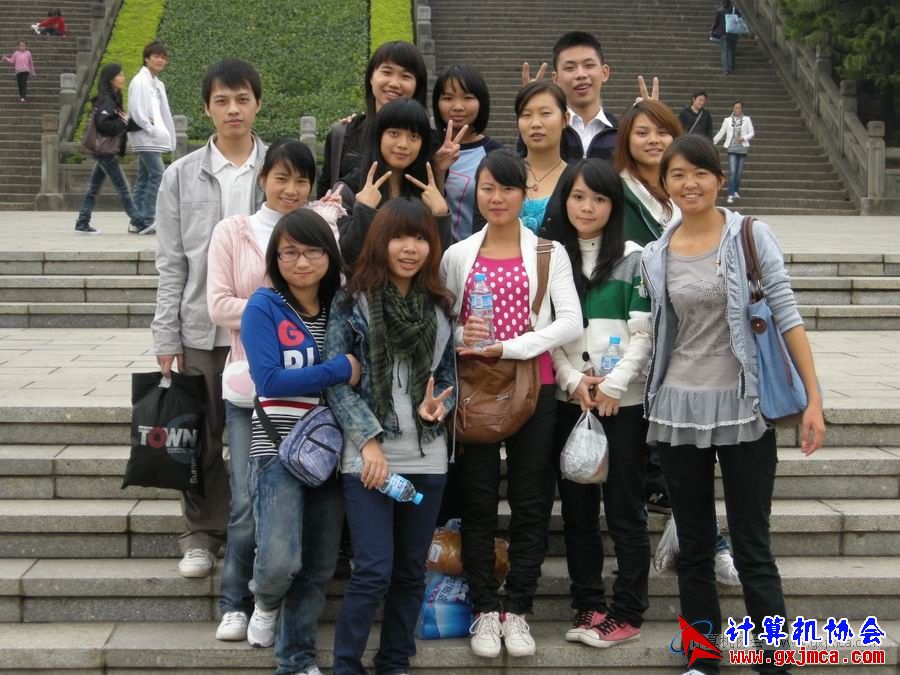 101127xcb240.jpg