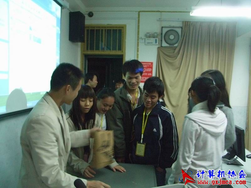 101218ca03.JPG