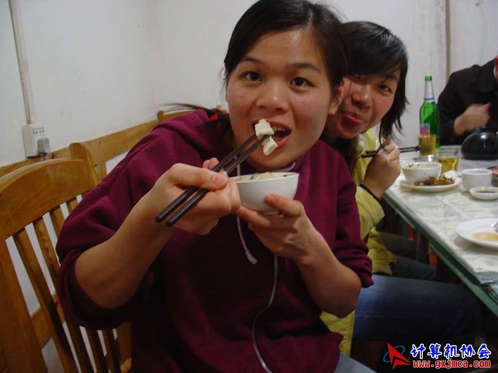 091206CAhg30.JPG