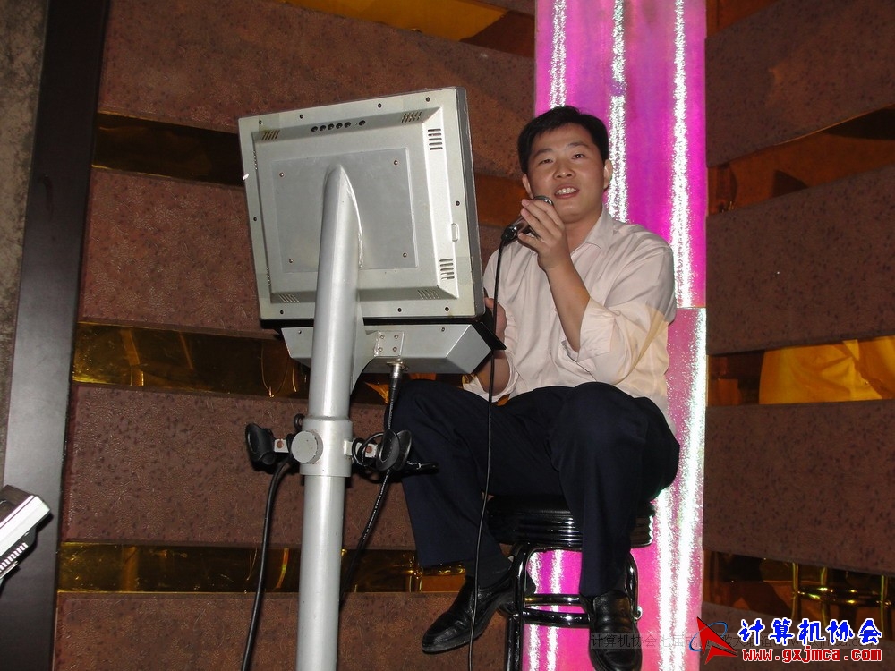 111115cakg072.JPG