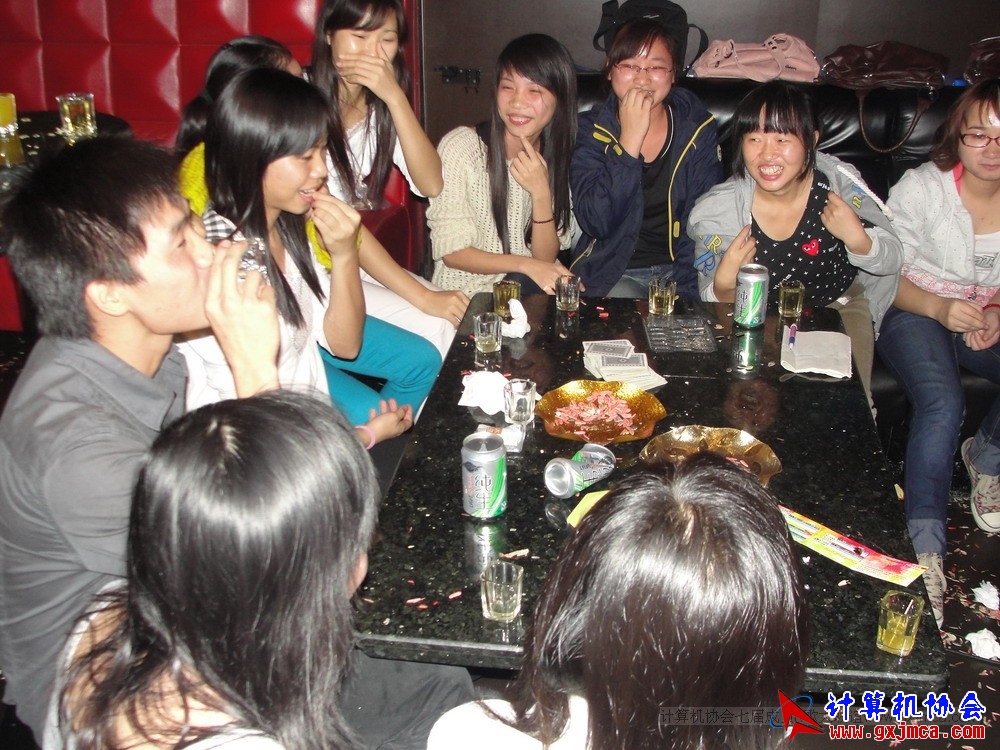 111115cakg090.JPG