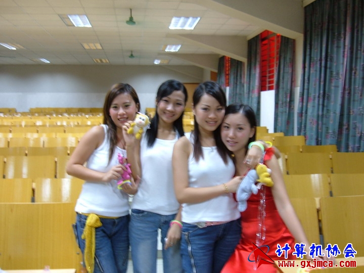 qinhong9050.JPG