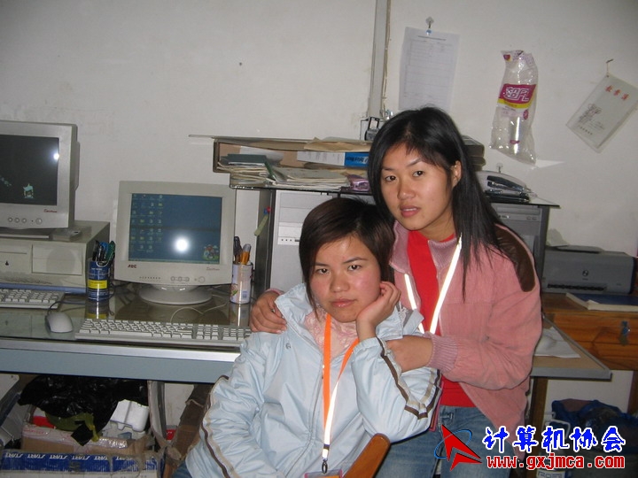051222CA05.JPG