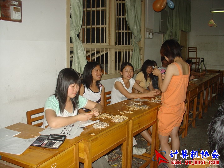 060601ET107.JPG