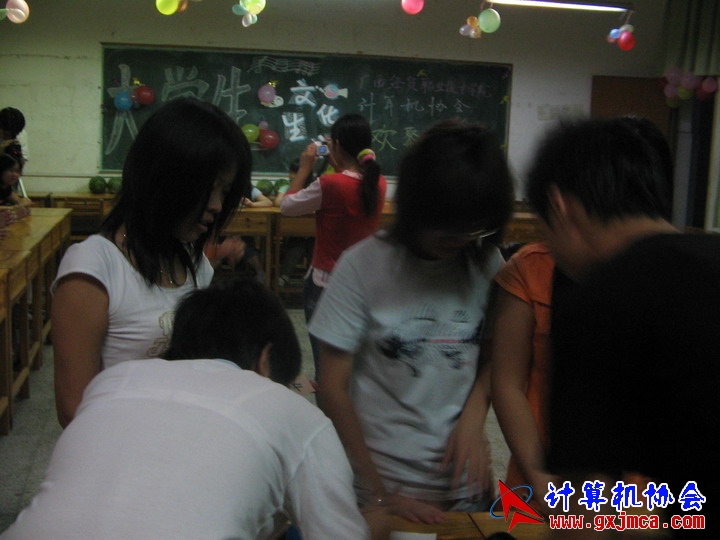 060601ET176.jpg