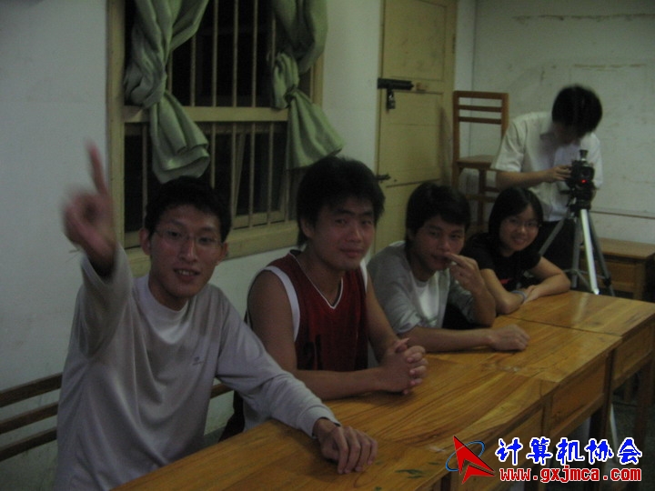 060601ET177.jpg