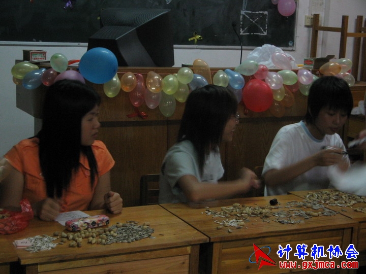 060601ET252.jpg