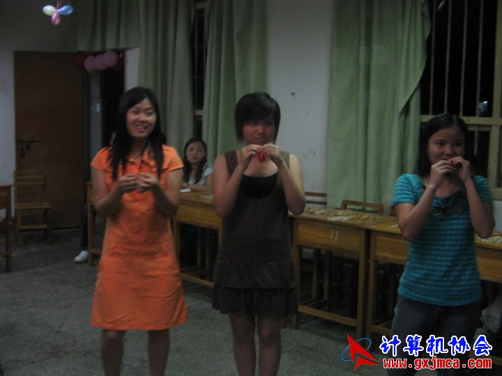 060601ET287.jpg