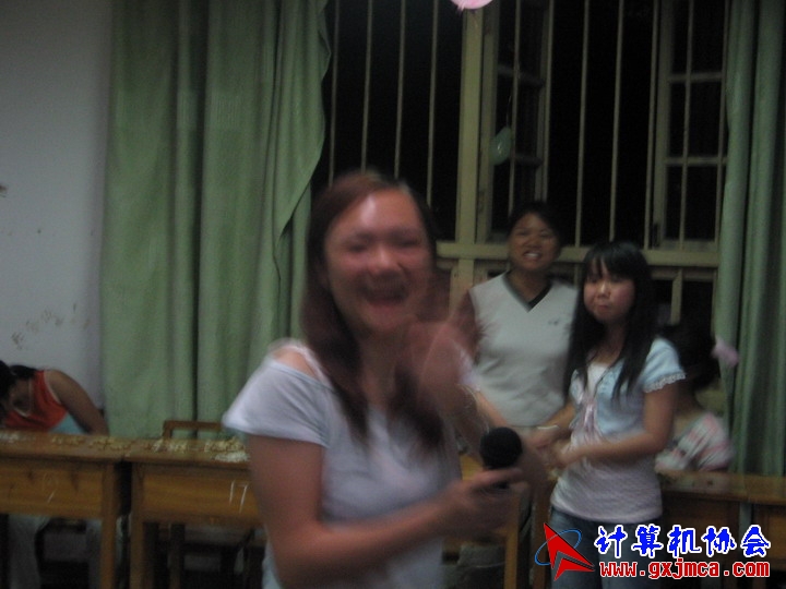 060601ET294.jpg
