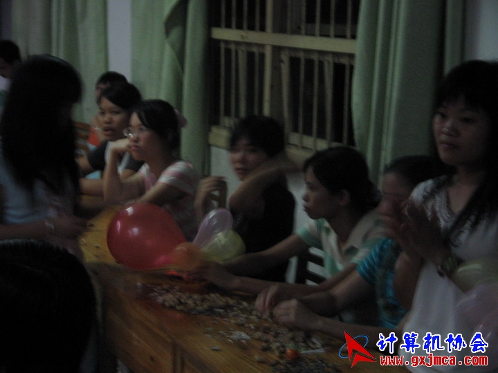 060601ET302.jpg