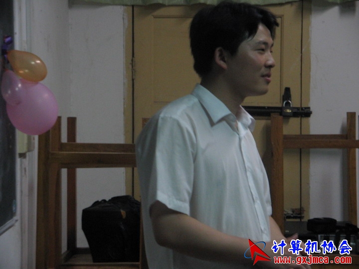 060601ET304.jpg