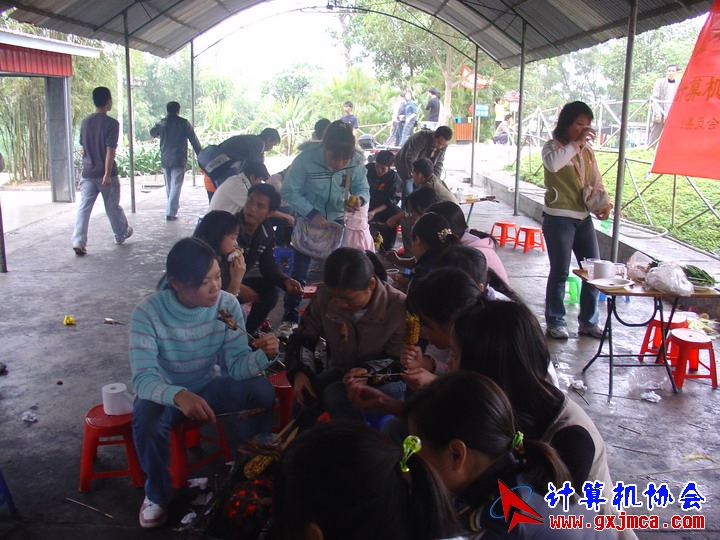 061203SKD713.JPG