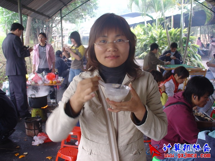 061203SKD733.JPG