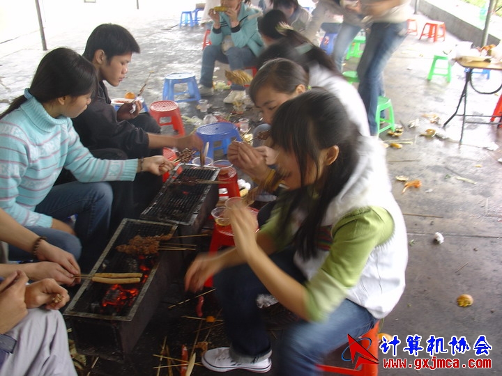 061203SKD737.JPG