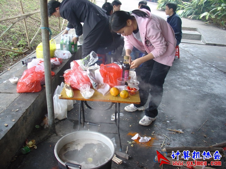 061203SKD736.JPG