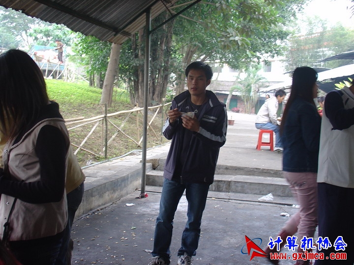 061203SKD875.JPG