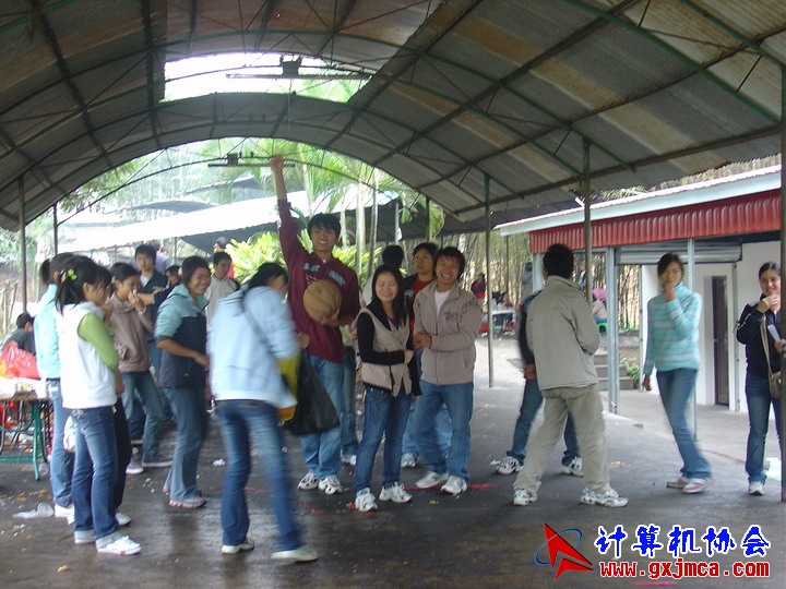 061203SKD884.JPG
