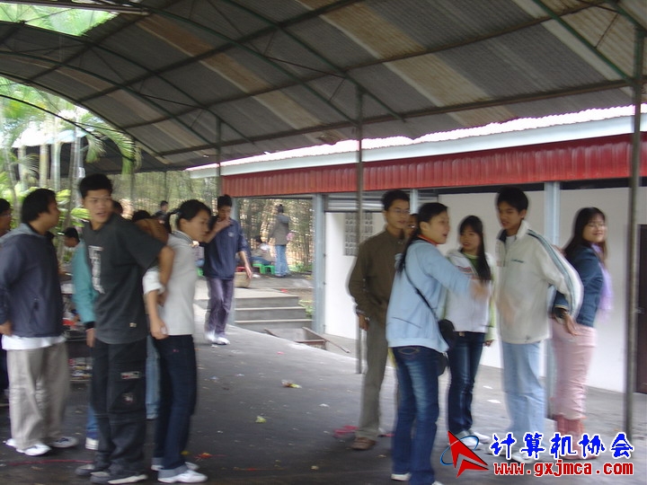 061203SKD894.JPG