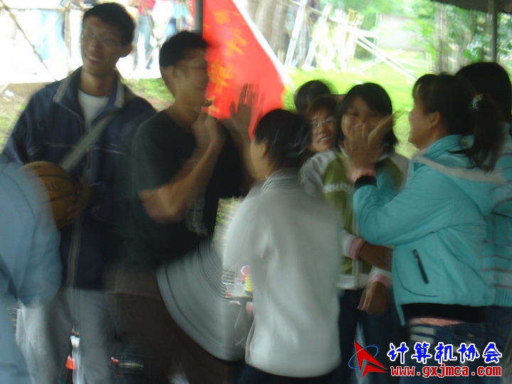 061203SKD900.JPG