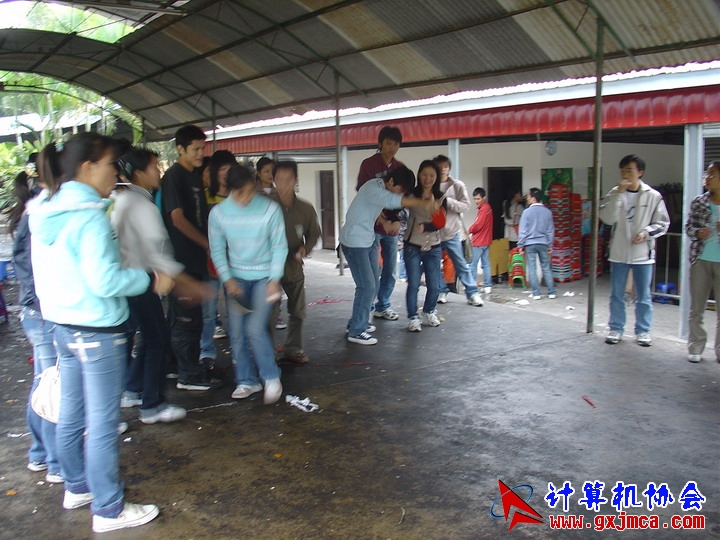061203SKD903.JPG