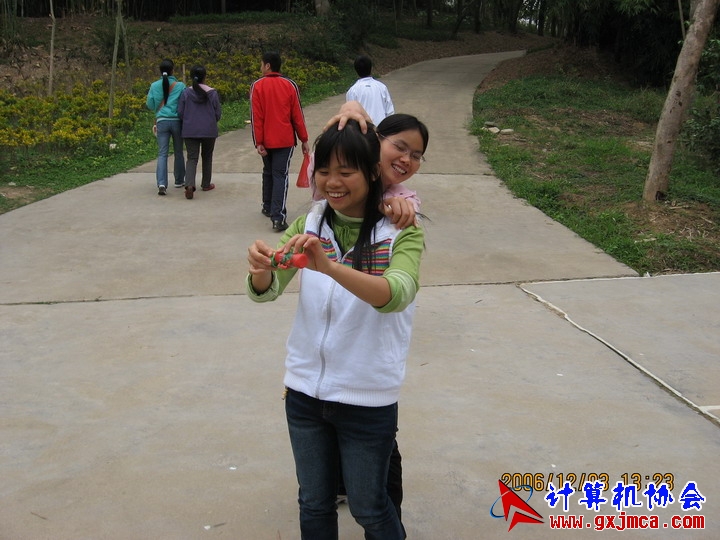 061203SKE1136.JPG