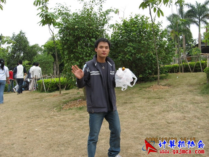061203SKE1203.JPG