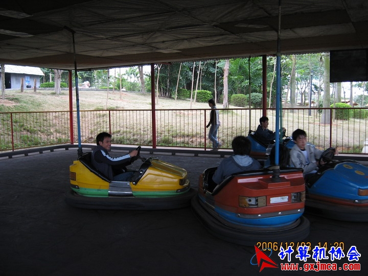 061203SKE1218.JPG
