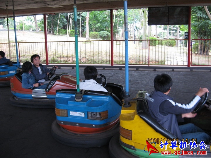 061203SKE1225.JPG