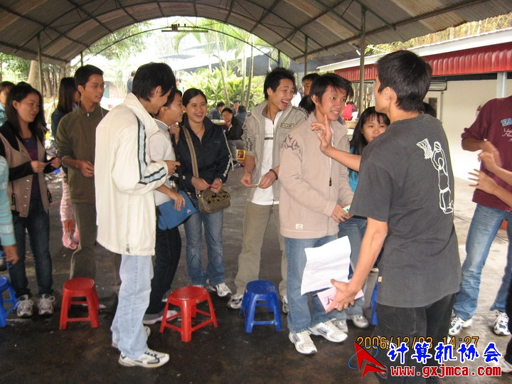 061203SKE1237.JPG