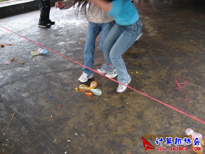 061203SKE1256.JPG