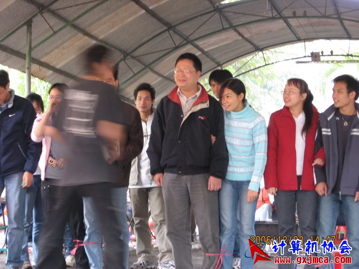 061203SKE1270.JPG