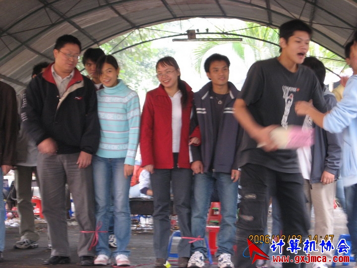 061203SKE1271.JPG
