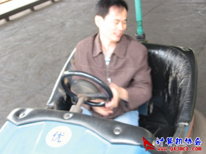 061203SKE1302.JPG