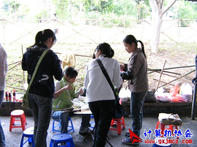 061203SKF1340.jpg