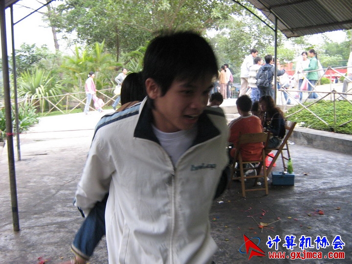 061203SKF1401.jpg