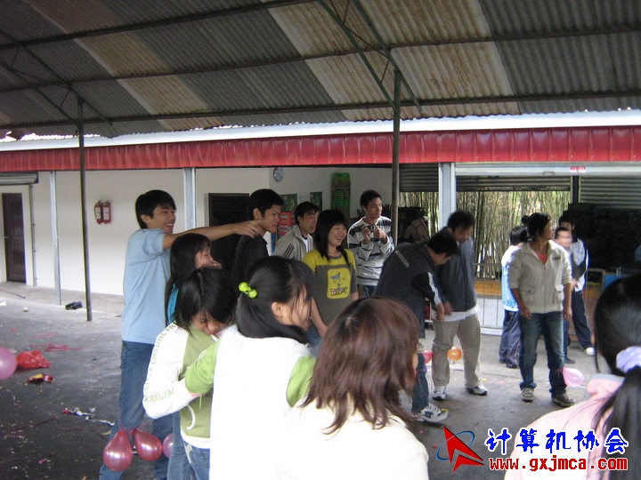 061203SKF1441.jpg