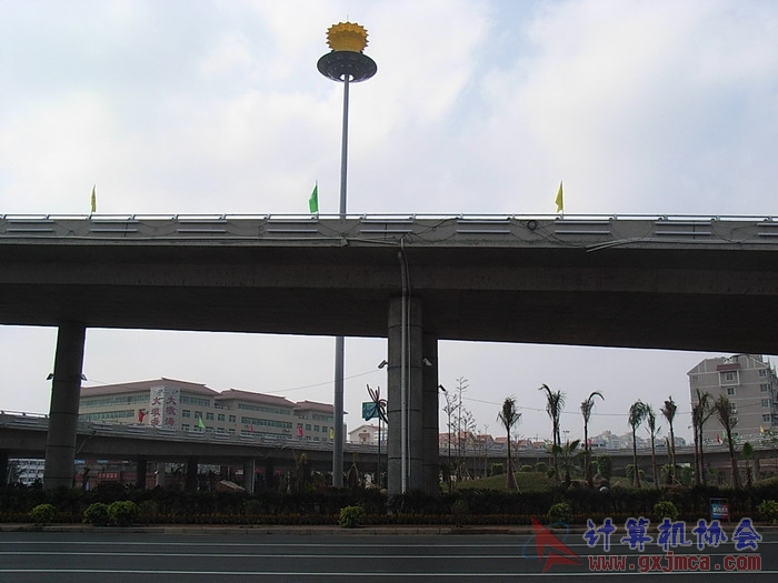 071029XCB001.jpg