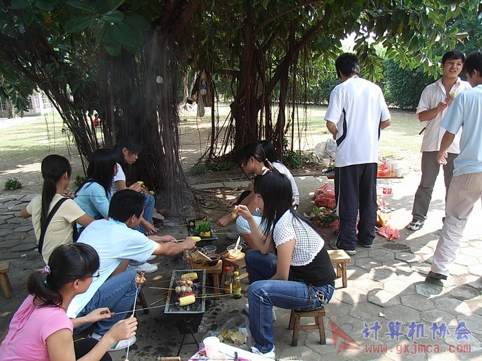 071029XCB002.jpg