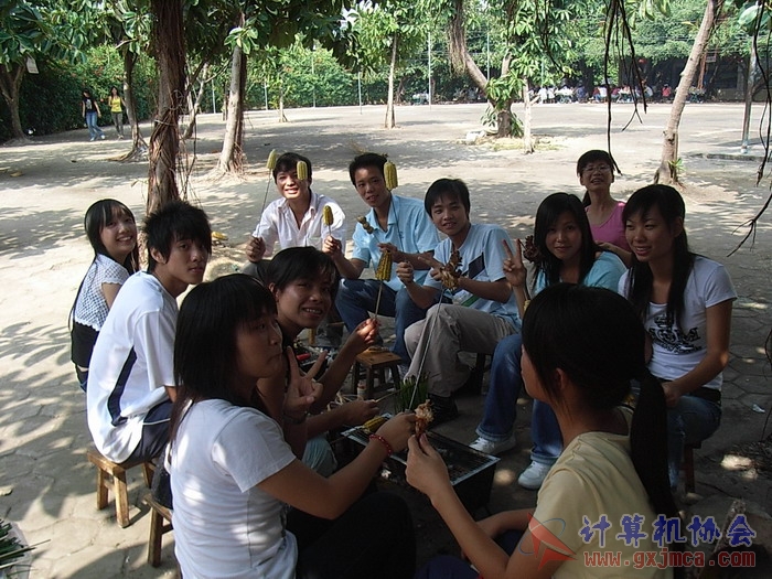 071029XCB009.jpg