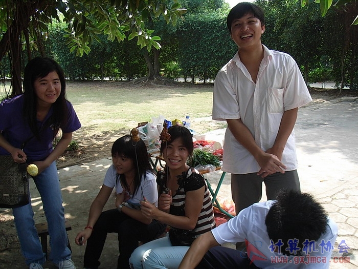 071029XCB020.jpg
