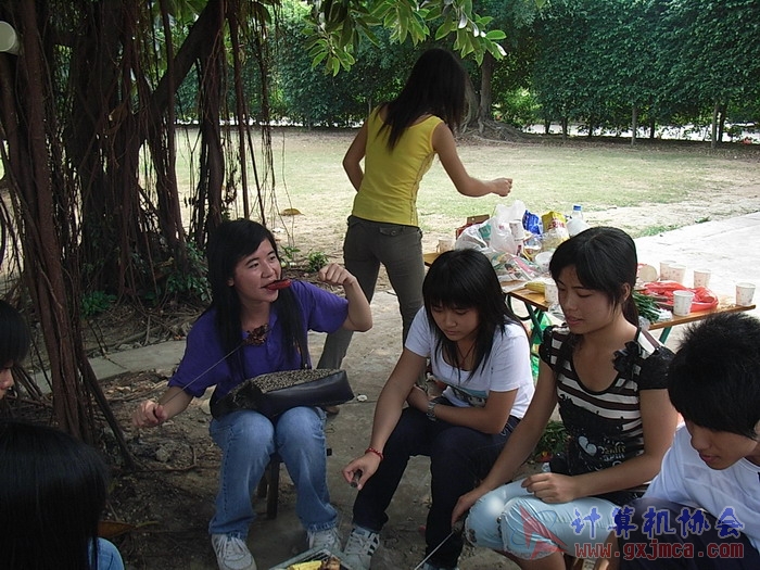 071029XCB023.jpg