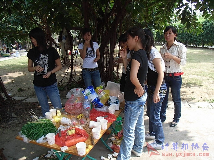 071029XCB060.jpg