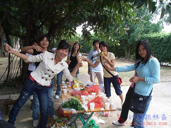 071029XCB077.jpg