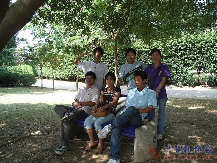 071029XCB129.jpg