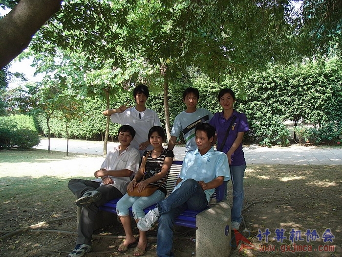 071029XCB128.jpg