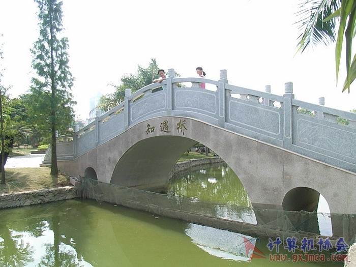 071029XCB143.jpg