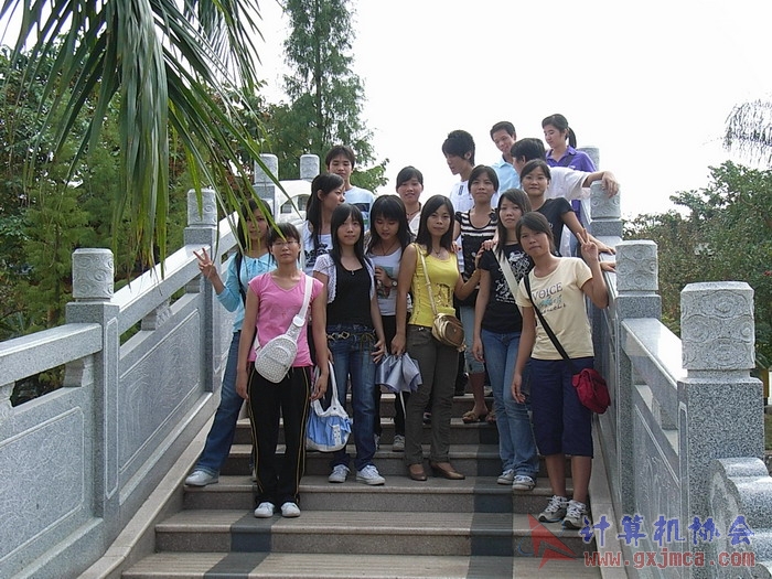 071029XCB150.jpg