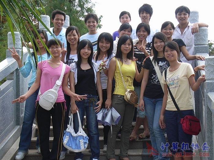 071029XCB153.jpg