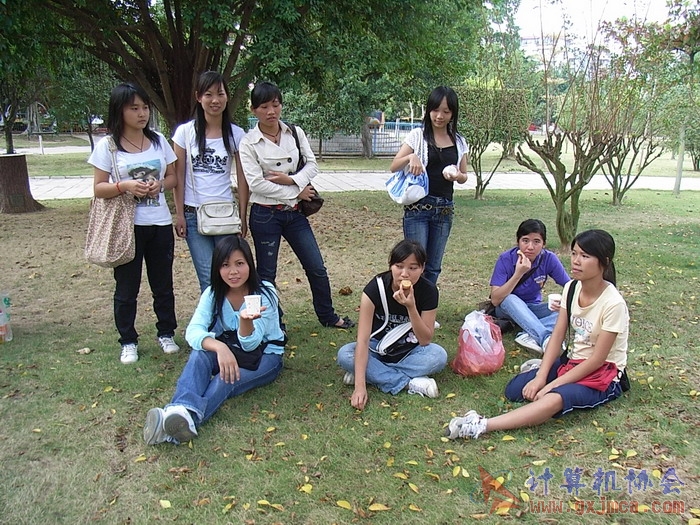 071029XCB175.jpg