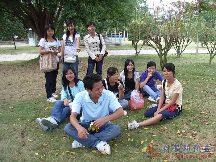 071029XCB176.jpg